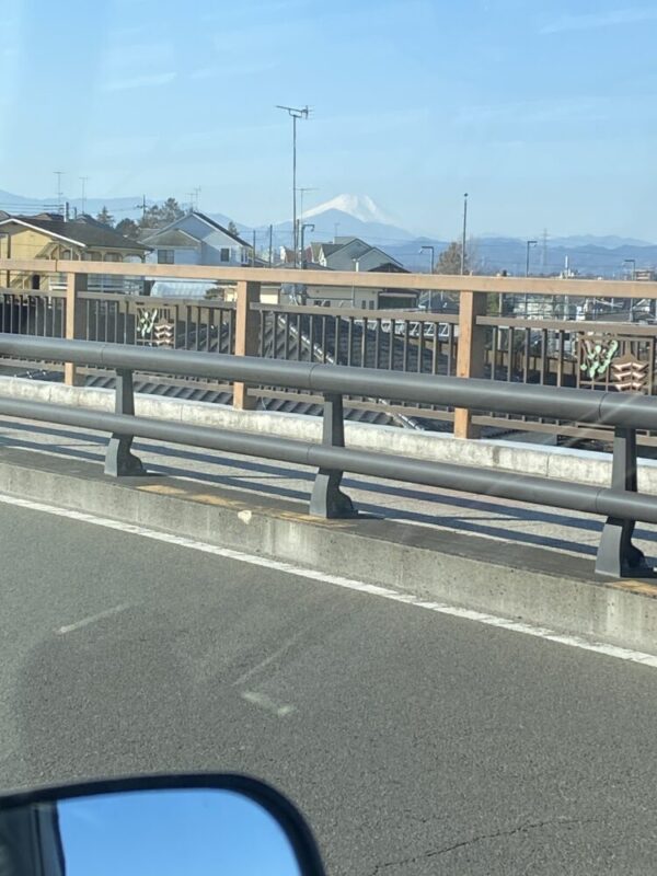 搬入終了後、帰宅途中に見た富士山